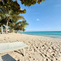 Tropical Escape with 3 Pools & Private Beach Club Aqua Esmeralda
