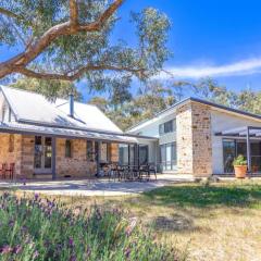 Benny's Retreat Luxury Bushland Escape