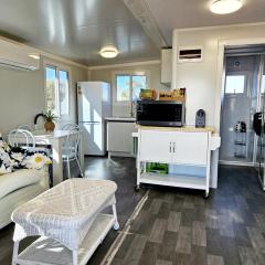 Cottage by the Lake - Pet Friendly
