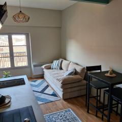 Hyper center apartment