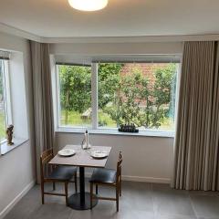 Lovely room near train&airport