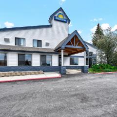 海伦娜戴斯酒店