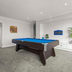 StayAU Contemporary 5BRM Families Home Point Cook