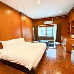 Stay On Sukhumvit Soi 11 - สเตย์ออน สุขุมวิท 11