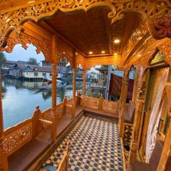 New Golden Rose Group Of Houseboats
