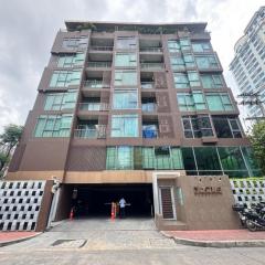Bangkok Focus Ploenchit Condo