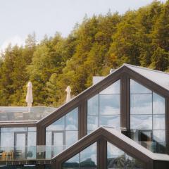 Season Hotel