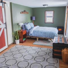 Historic Farmhouse Apartment