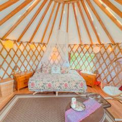 Farm Stay Yurt - 7 min St Albans