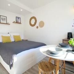 Cozy studio - ideal pour pros - parking - WiFi