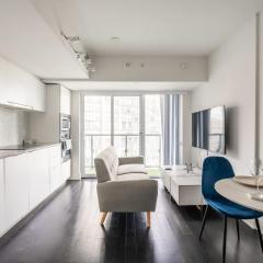 Luxury 1Bdr Condo in Downtown Toronto