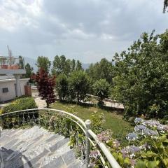 Haven Lodge Bhurban, 3BR Entire Home with Lawn