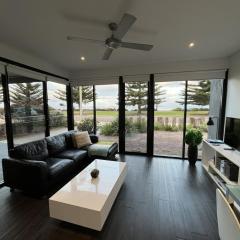 Esperance Waterfront Apartment
