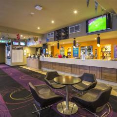Nightcap at Glengala Hotel
