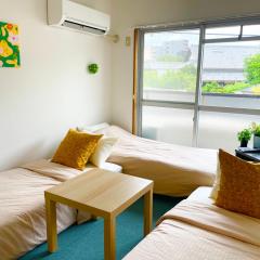 Sakura202 伊丹空港アクセス抜群タイニールーム最大3名宿泊可能