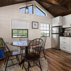Tiny House Cabin in Marion, IL