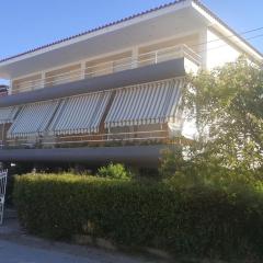 Nikos Apartments