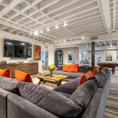 Skyline Suite with Penthouse & Rooftop Deck 6BR by Maddox Hotel
