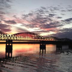 A Bridge View Inn