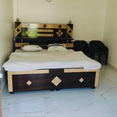 Jagdamba Lawn & Home Stay