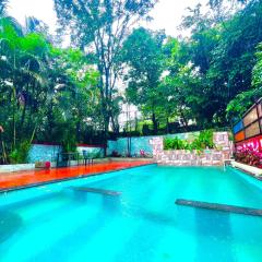Yash villa - The Dream Stays ll Big Pvt Pool ll 2Ac Rooms ll Garden