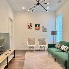 New 1B1B Condo in Old Fourth Ward 542Blvd207