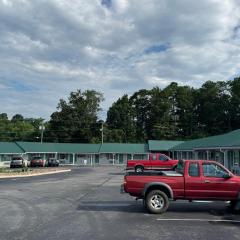 Holiday Motel by Belvilla Cleveland, TN
