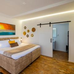 WaraWara Condominium