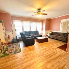 Family-Friendly Home Near Sesame Place 2 King Beds