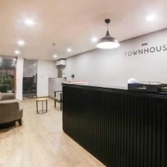 Collection O Kailash Enclave