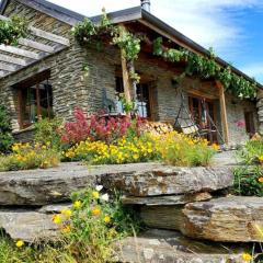 Creagh Cottage and Homestead