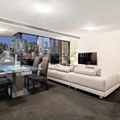 City View Apartment opposite Casino and MCEC with Balcony