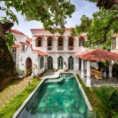 Villa Giulietta - 4BHK Villa in Assagao with Big Pvt Pool, Balcony, Dedicated Caretaker, Near Famous Cafes