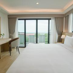 The Kite Hotel Bangsaen by Koko