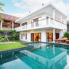 Villa Uma Sari Dayuh About 30 Minute to Canggu & Ubud