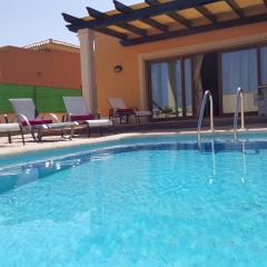 Beautiful, spacious villa, heated pool, sleeps eight, with quality furnishings