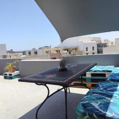 Private Rooms in a Penthouse in Malta between Capital of Valletta and St Julians nightlife