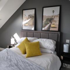 Quiet Loft Room