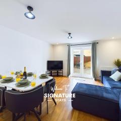 Signature Stays Accommodation - Cheltenham - Large 4 Bed House With Parking - Racecourse Accommodation