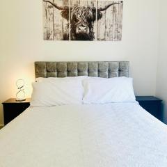 Cozy Room in Glasgow West End