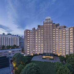 锦江饭店Jin Jiang Hotel Shanghai - historical hotel in the city-center of Huaihai shopping area and convenient access to metro lines