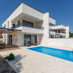 Villa Tina with pool