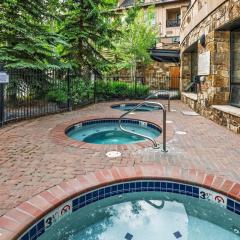 Spacious 2BR & 2BA Escape Walk to Trails & Festivals