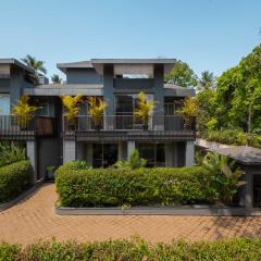 StayVista at Casa Vida Oro with Pool, WiFi, Terrace
