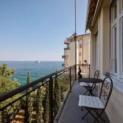 Leona Authentic Beachfront Villa 2BR APT