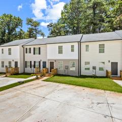 Elegant Escape Near Six Flags with WiFi, AC