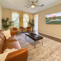 Stylish 2BR Apartment 10min to Disneyland with Pool, Hot Tub and Gym