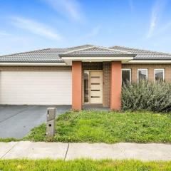 Everything You Need - Family Retreat in Clyde