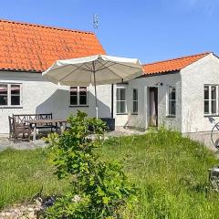 Nice Home In Tingstäde With Wifi