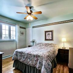 2 beds in a private room B with a free parking -15 min from downtown